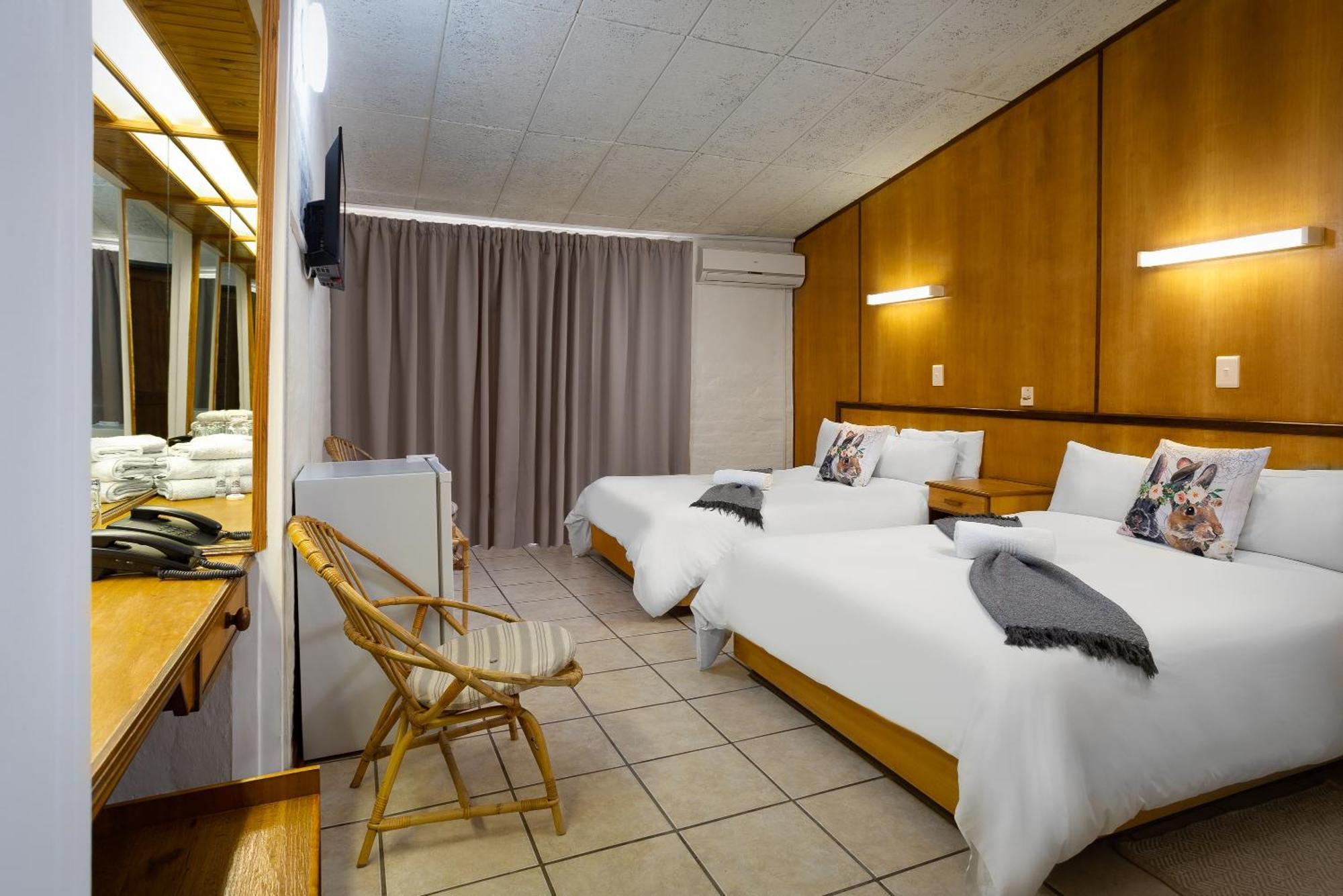 Merino Inn Hotel Colesberg Esterno foto