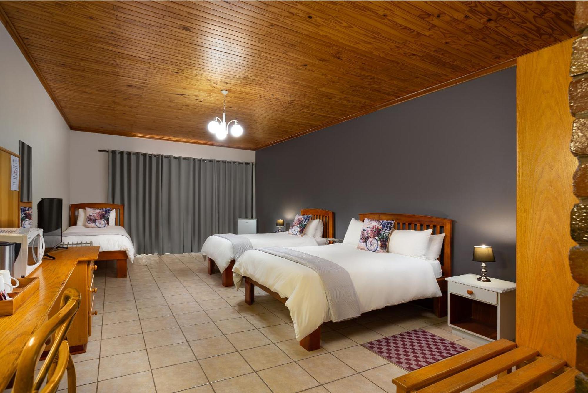 Merino Inn Hotel Colesberg Esterno foto
